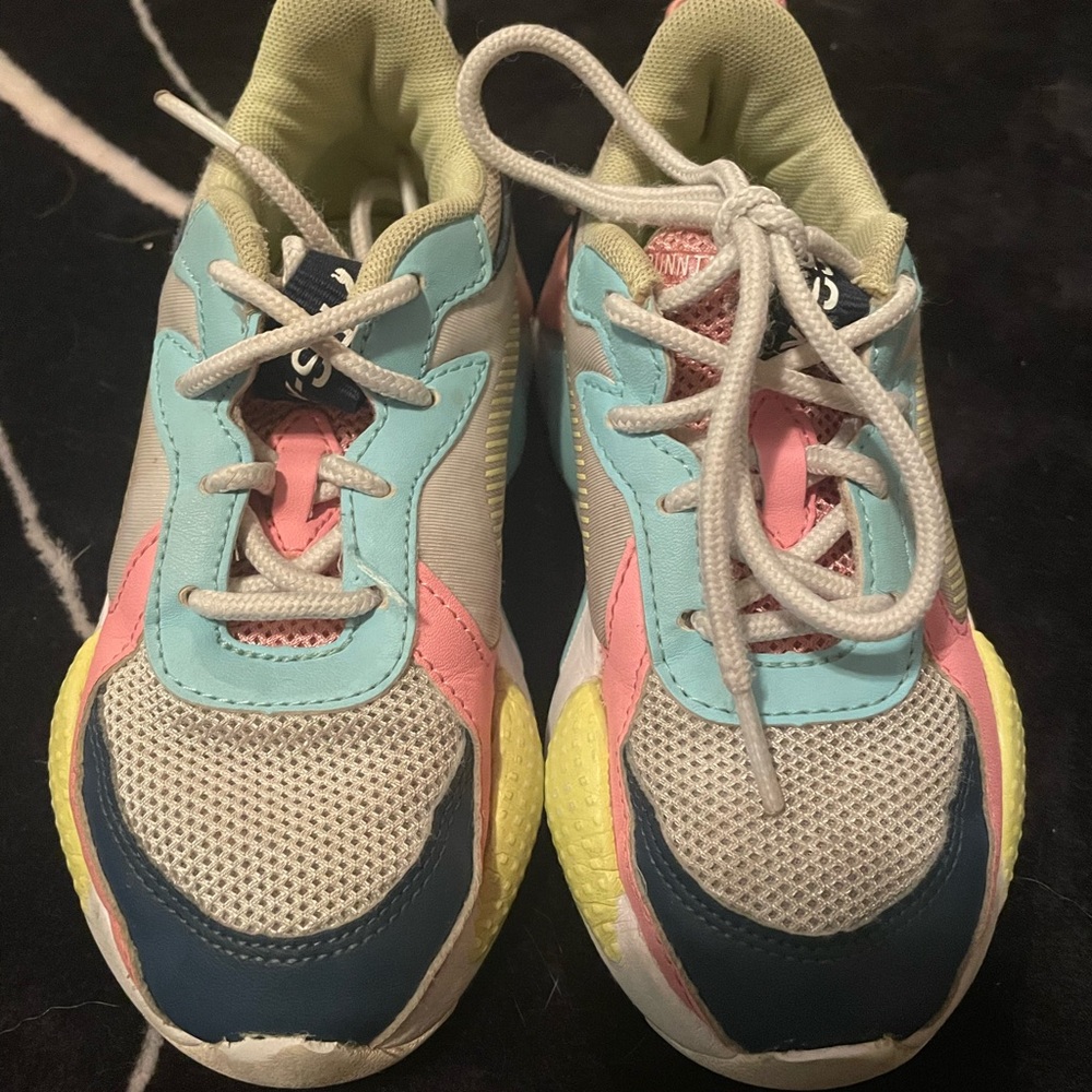 Girls Puma Shoes